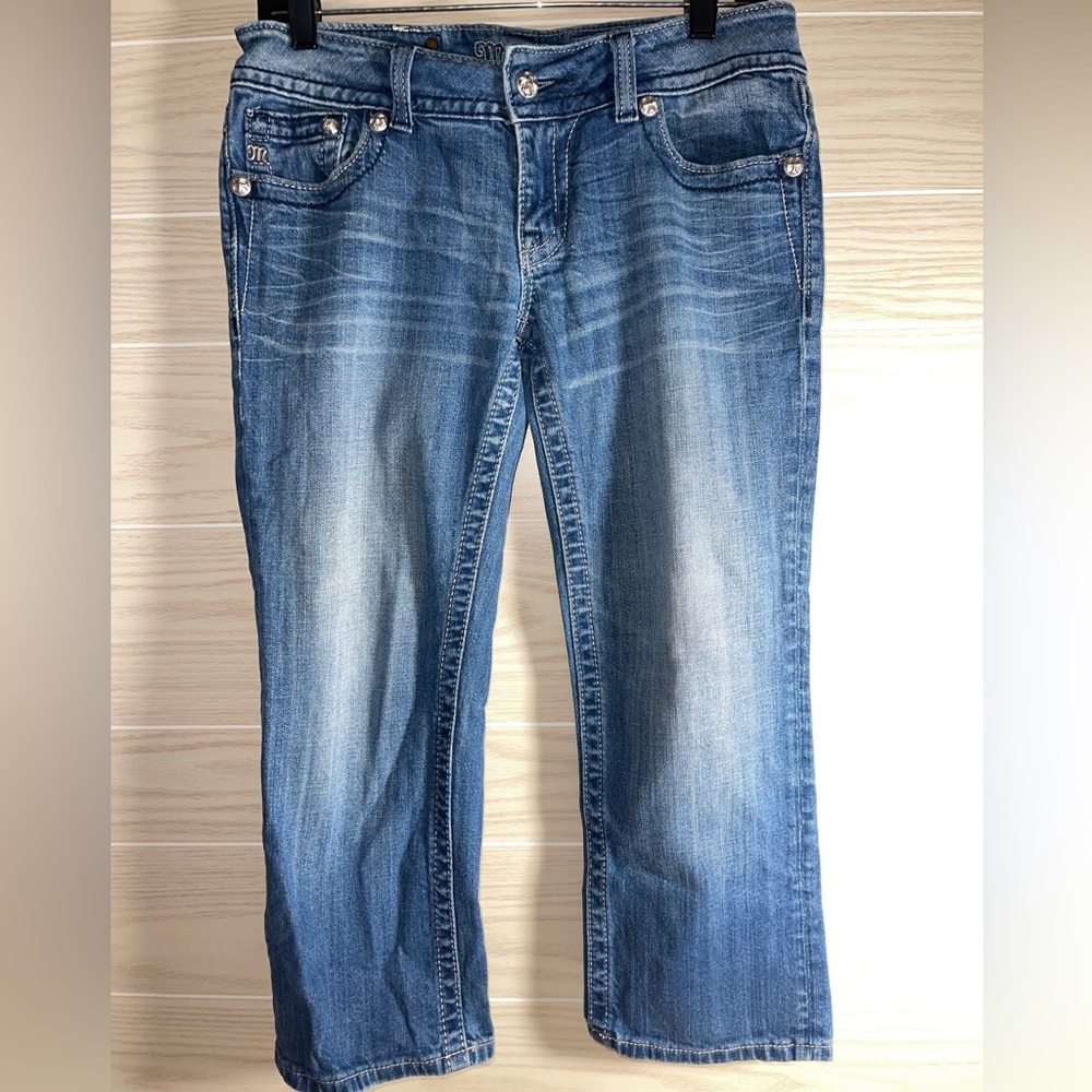 Miss Me JP5082P13 Capri Jeans Women’s Vtg Blue Angel Wings Sequins Pockets Sz 29